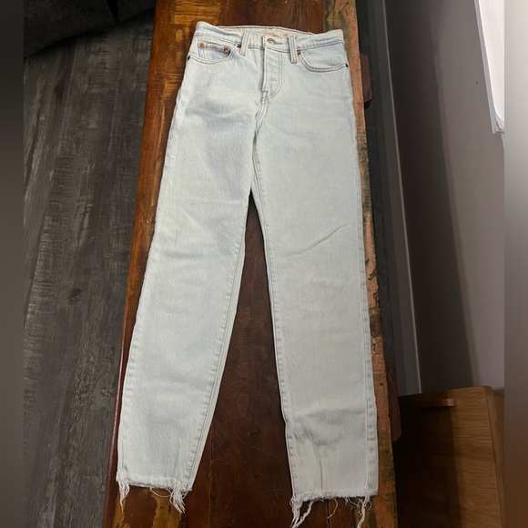 Levi Wedgie Jeans - Picture 2 of 4